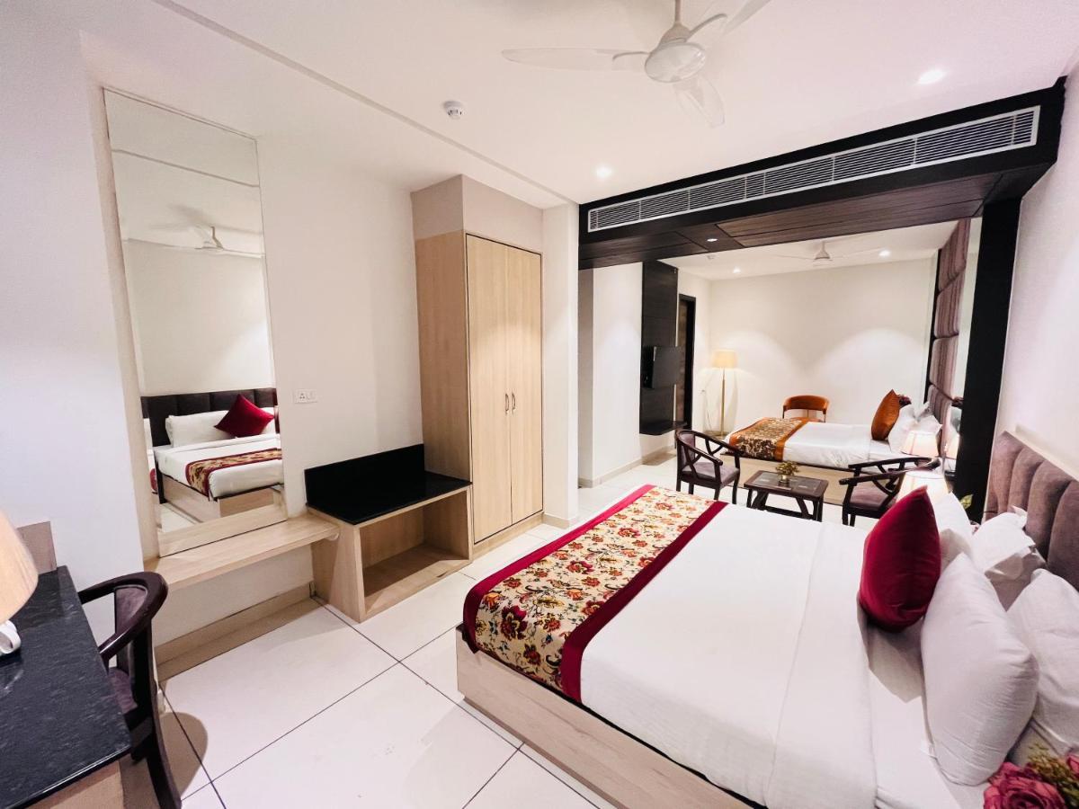 Hotel The Savode - Just 2 Mins From Golden Temple Amritsar Exterior photo